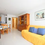 Apartamento Centrico En Roses, A 20M De La Playa, Con Parking Y Terraza - Es-228-89