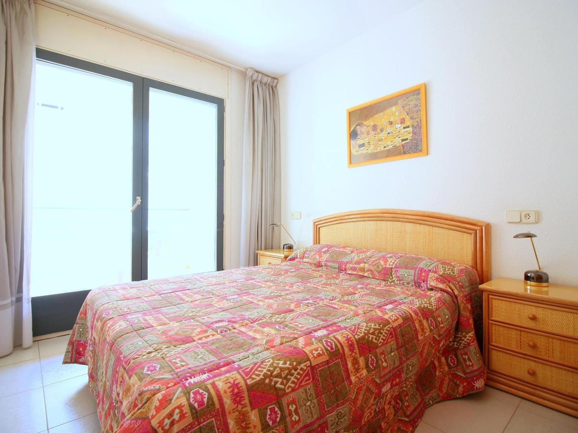 Centrico En Roses, A 20m De La Playa, Con Parking Y Terraza - Es-228-89 Roses